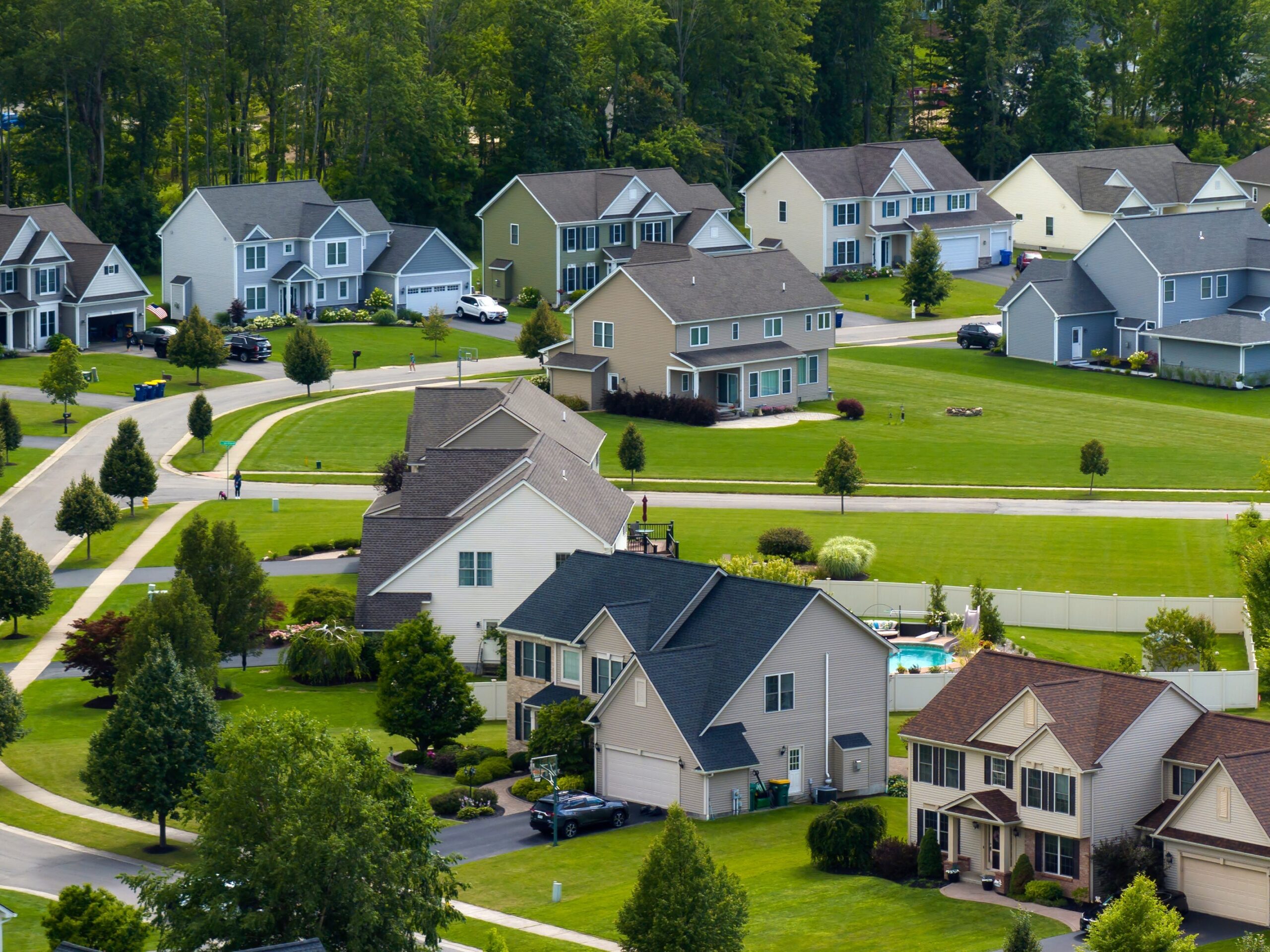 Here's how much money you need to make to be middle-class in every US state